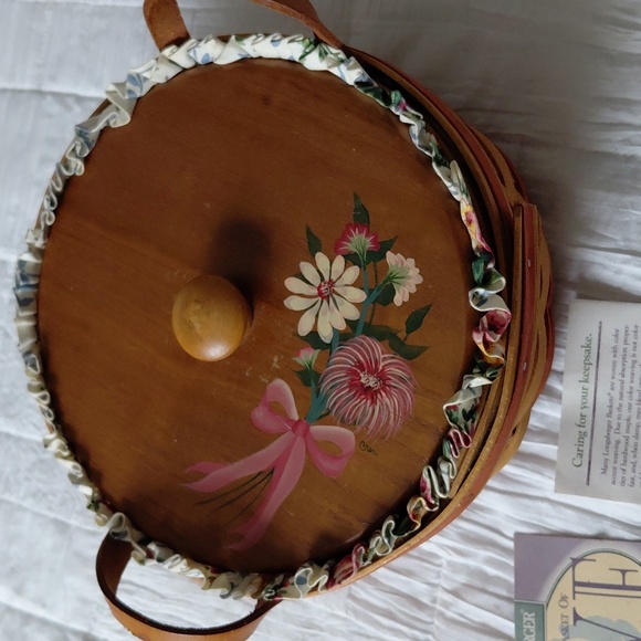 Longaberger Mother's DAY 95 Floral Lidded Basket with Handles - Picture 2 of 11